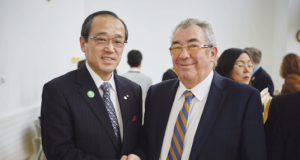 Treharris Councillor meets the Mayor of Hiroshima at a Peace event in Manchester