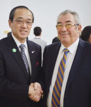 Treharris Councillor meets the Mayor of Hiroshima at a Peace event in Manchester